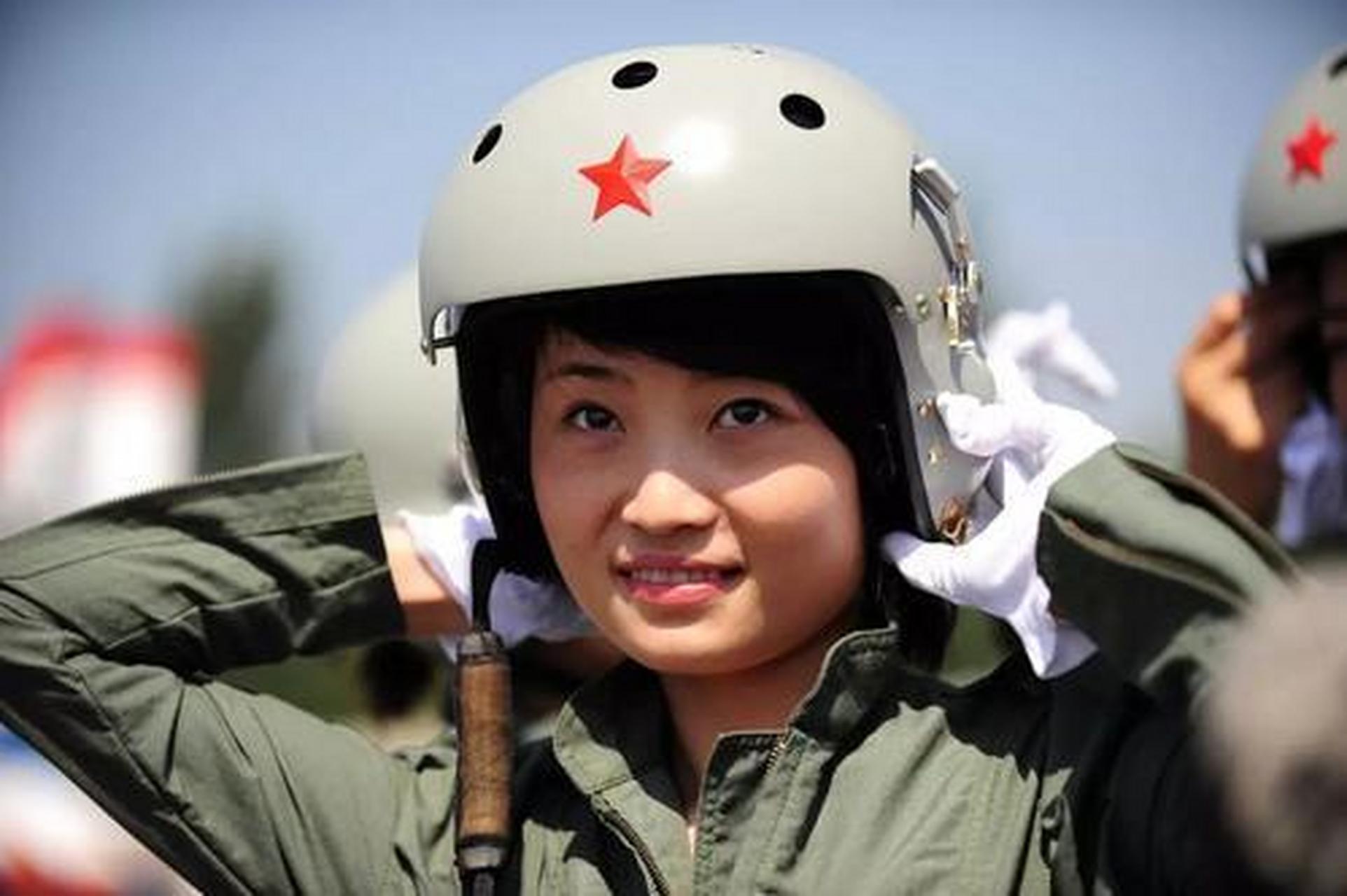 四川女飛行員余旭，英勇無畏的藍(lán)天使者，四川女飛行員余旭，藍(lán)天的英勇使者