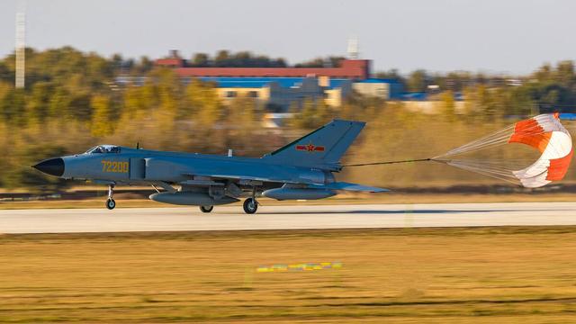 關(guān)于2022年殲-7還有多少架的探討，探討，殲-7戰(zhàn)機在2022年的數(shù)量概況