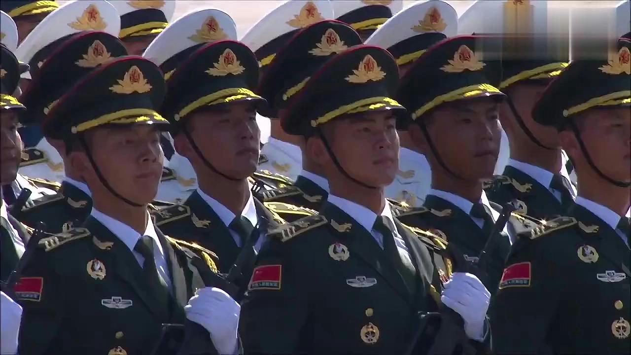 三軍儀仗隊霸氣視頻，展現(xiàn)雄壯軍威與卓越風采，三軍儀仗隊雄壯風采霸氣展現(xiàn)視頻，彰顯卓越軍威與風采