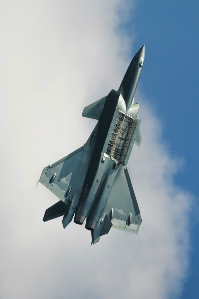 揭秘殲-20高清圖片，中國(guó)空軍新一代隱形戰(zhàn)機(jī)的風(fēng)采，揭秘殲-20高清圖片，中國(guó)新一代隱形戰(zhàn)機(jī)風(fēng)采展示