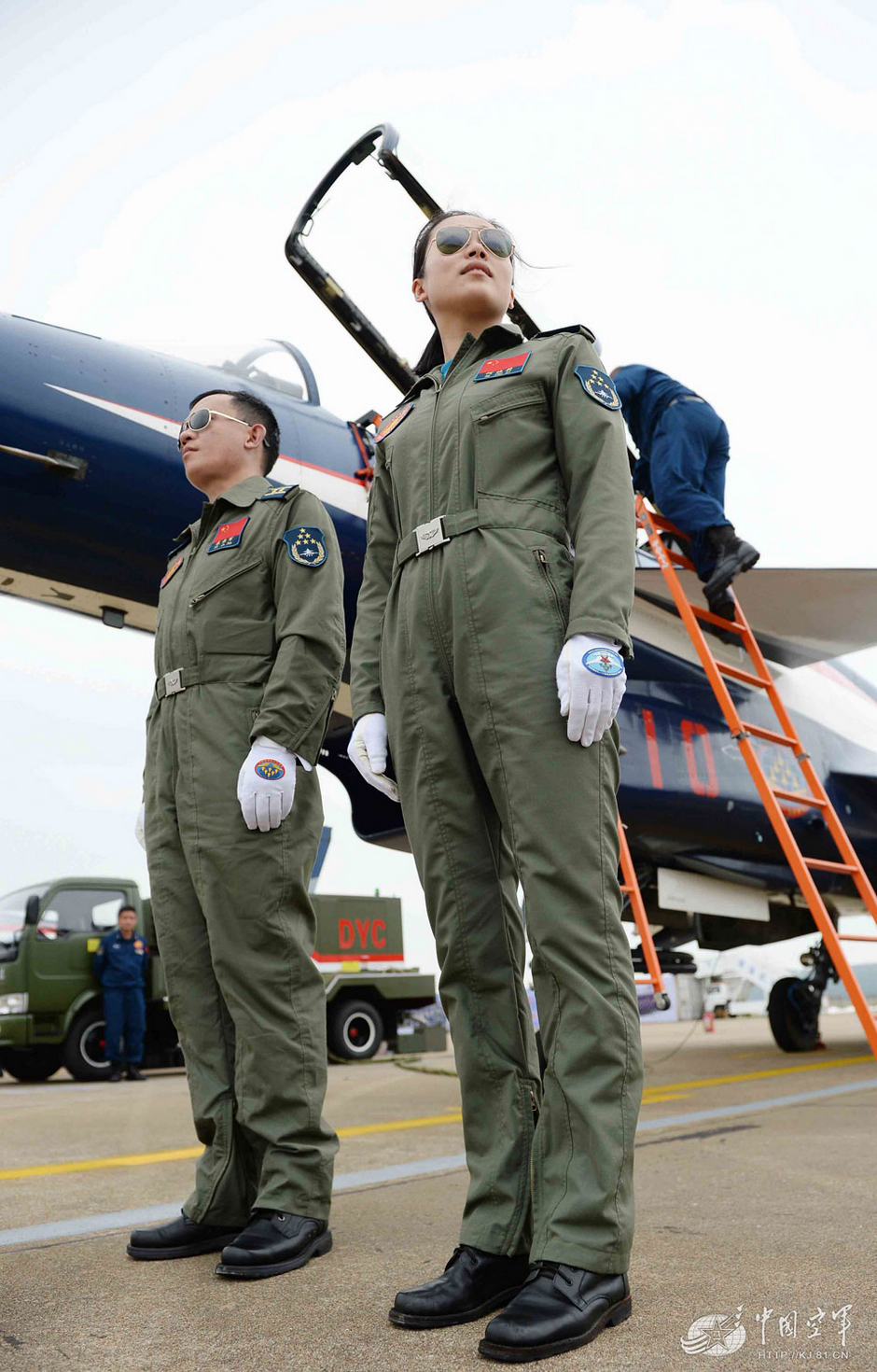 揭秘殲-10女飛行員神秘事件，真相探尋與反思，揭秘殲-10女飛行員神秘事件，探尋真相與反思之路