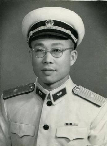 揭秘，35歲的少將是否可能？，揭秘，35歲能否成為少將？