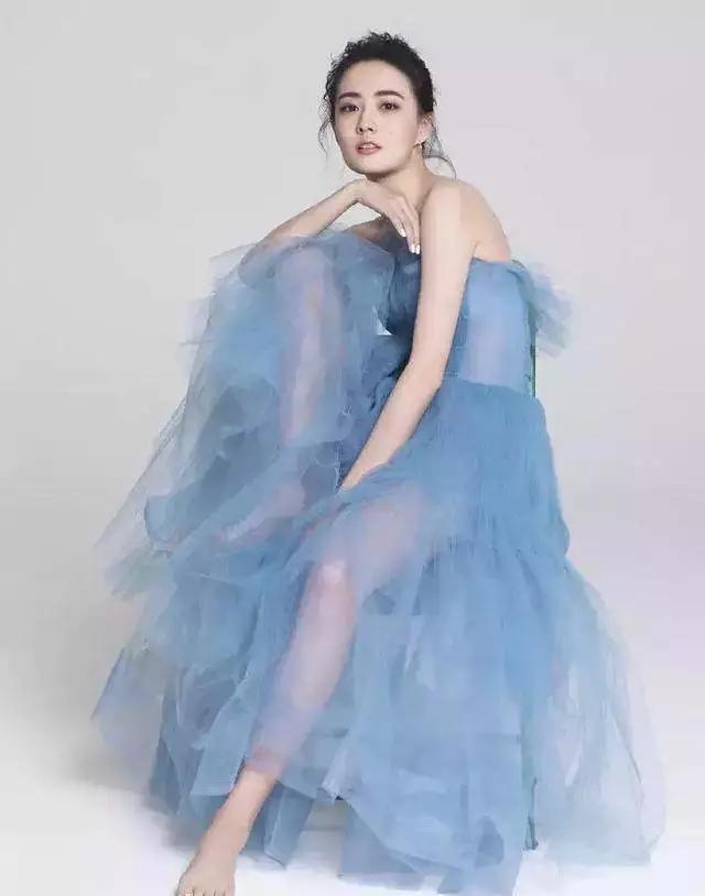 探究90后女明星的世界，璀璨星辰的她們都有哪些獨特魅力？，璀璨星辰下的90后女明星，獨特魅力大揭秘！