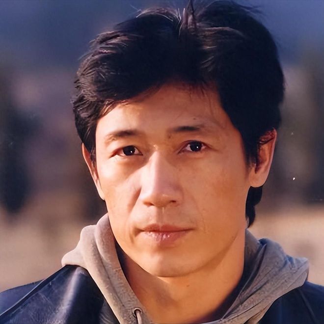演員石涼的個人資料，深度探索一位才華橫溢的演員之路，石涼，才華橫溢的演員之路深度探索個人檔案