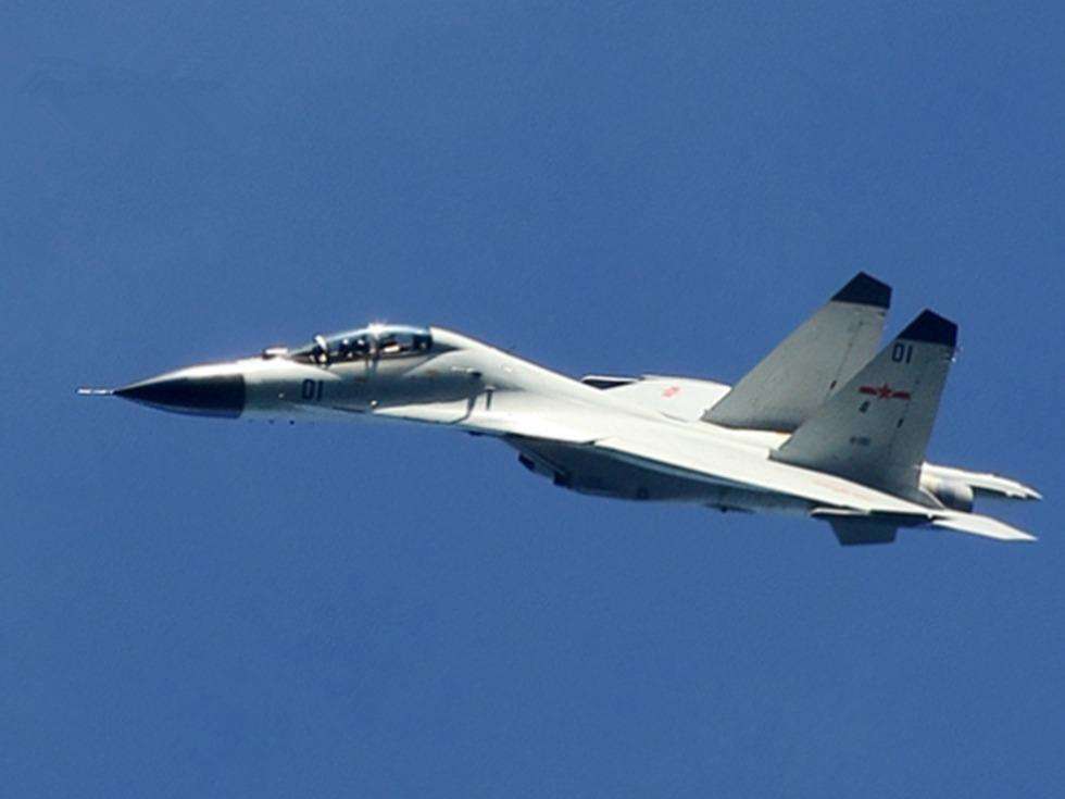 殲-11D戰(zhàn)斗機(jī)，中國(guó)空中力量的璀璨明珠，殲-11D戰(zhàn)斗機(jī)，中國(guó)空中力量的耀眼明珠