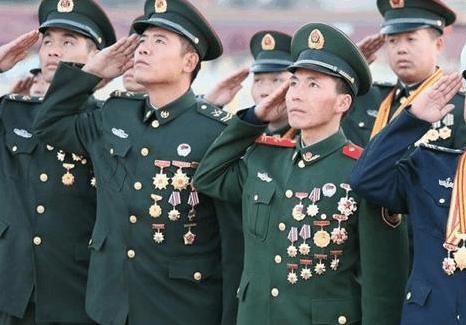 軍士長是什么級別？深入了解軍士長的職責(zé)與地位，軍士長的職責(zé)與地位，揭秘軍士長的級別與角色