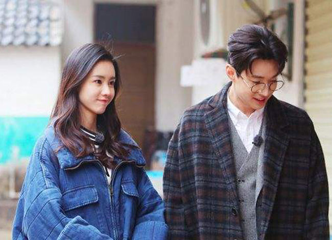 揭秘劉憲華女朋友，愛(ài)情背后的故事，揭秘劉憲華女友，愛(ài)情背后的故事