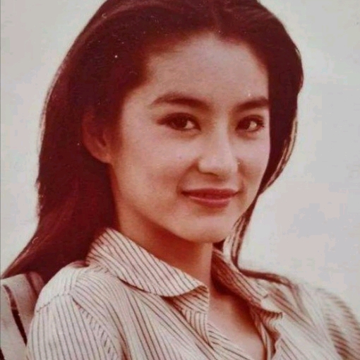 港臺(tái)女明星顏值排行，美輪美奐的星光璀璨，港臺(tái)女明星顏值排行榜，星光璀璨的美貌榜單