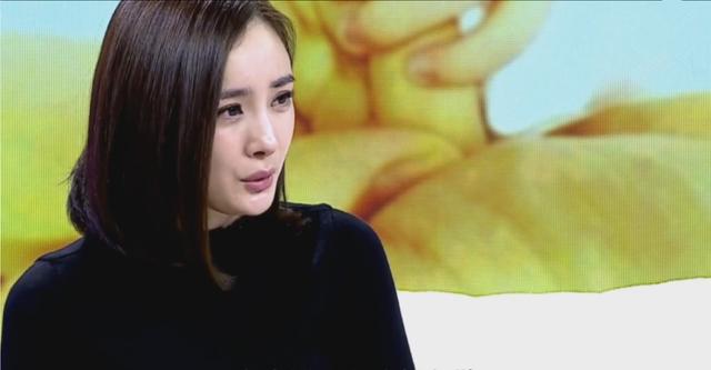 迪麗熱巴承認(rèn)自己抽煙，公眾人物的生活細(xì)節(jié)與社會(huì)影響，迪麗熱巴抽煙事件，公眾人物生活細(xì)節(jié)與社會(huì)影響探究