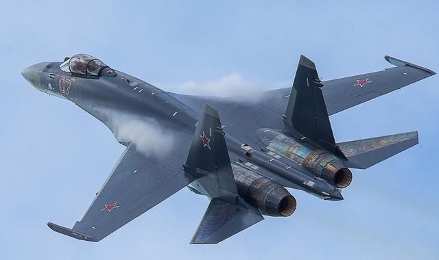 殲23火龍戰(zhàn)斗機圖片，探索中國先進戰(zhàn)斗機的魅力，殲23火龍戰(zhàn)斗機，中國先進戰(zhàn)斗機的魅力探索圖片展示