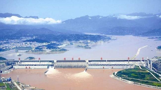 湖北三峽大壩景區(qū)，領略壯麗工程的奇跡與大自然的魅力，湖北三峽大壩景區(qū)，壯麗工程與自然魅力的完美融合